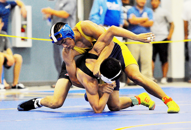 HHSAA wrestling: Hilo puts three wrestlers in state semis - West Hawaii