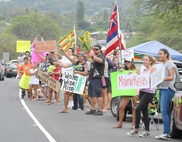 1806812_web1_TMT-Protest_0035.jpg