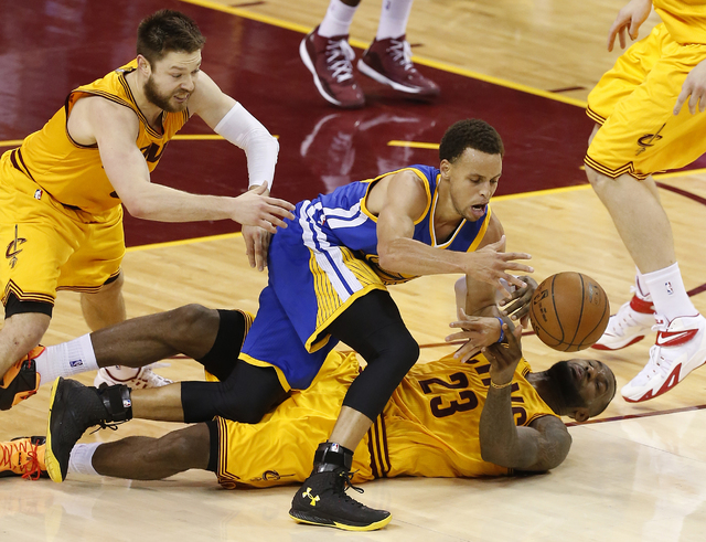 1834767_web1_NBA-Finals-Warriors-C_Jens-1-.jpg