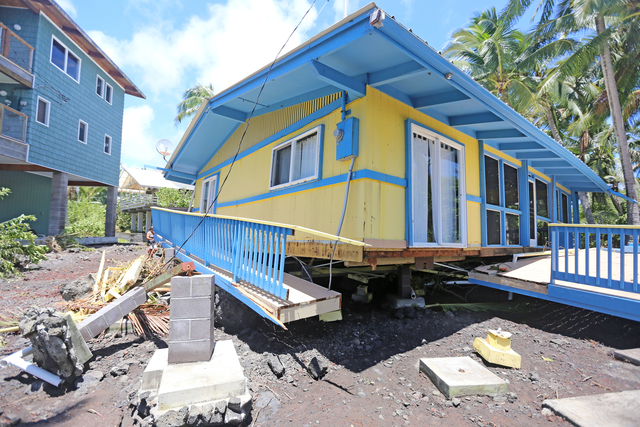 1807870_web1_Kapoho_Hurricane_Damage_012201481015754984.jpg