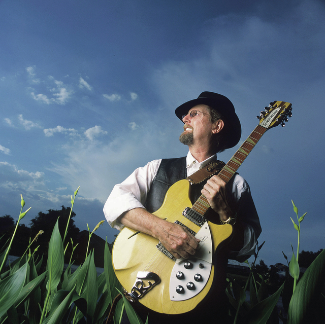 1962950_web1_31-T35-roger-mcguinn.jpg