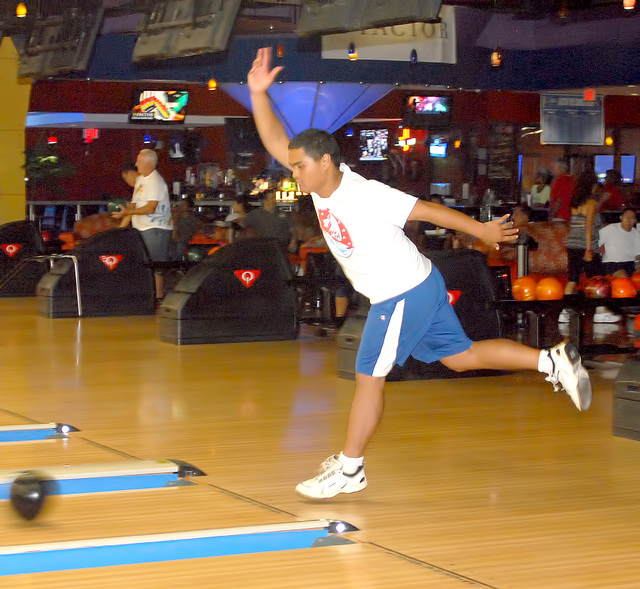 2149758_web1_Bowling_0048.jpg