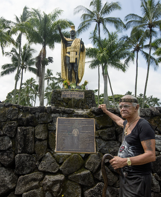 2155979_web1_Kamehameha_Statue_Spear_Stolen_Kimo.jpg