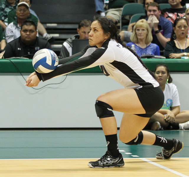 2355836_web1_UH_Idaho_State_Volleyball_6.jpg