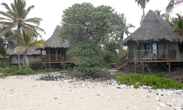 2356786_web1_Kona-Village4.jpg