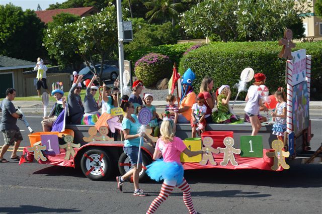 2635503_web1_Waikoloa-Christmas-Parade-2015-031.jpg