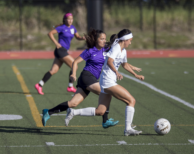 2910789_web1_Kamehameha_vs_Makua_Lani_Girls_Soccer_2.jpg