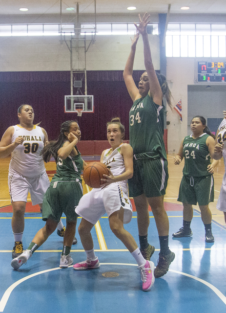 2916913_web1_Kohala_vs_Pahoa_Girls_Basketball_5.jpg