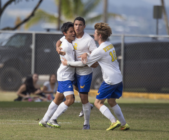 2944895_web1_Hilo_vs_Waiakea_Boys_Soccer_7.jpg