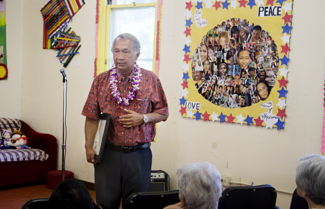 2966183_web1_Gil_Kahele_at_Hawaii_Island_Aduct_Care_40th_Anniv_Celebration_1.jpg