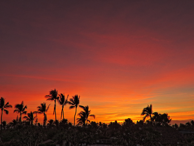 3469094_web1_sunset-keauhou-hinkley.jpg