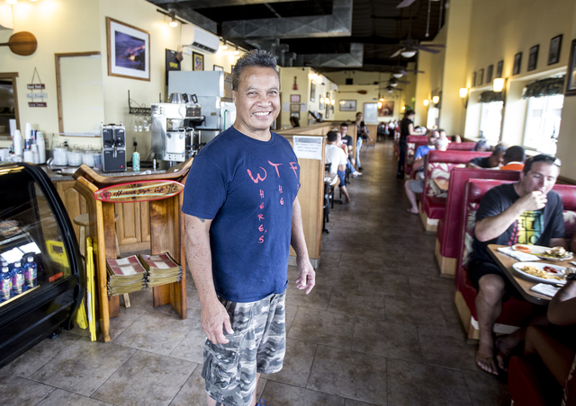 3498530_web1_Hawaiian_Style_Cafe_Owner.jpg