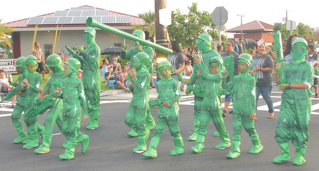 3767494_web1_July-4-Parade_0017.jpg