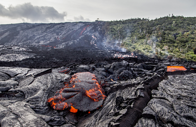 3773101_web1_Kalapana_Lava_Flow_July2016_7.jpg