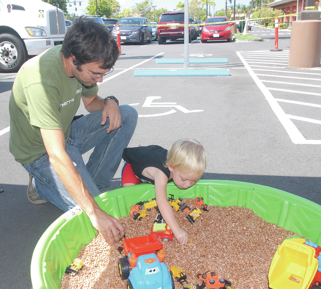 4031298_web1_Touch-a-Truck_0004.jpg