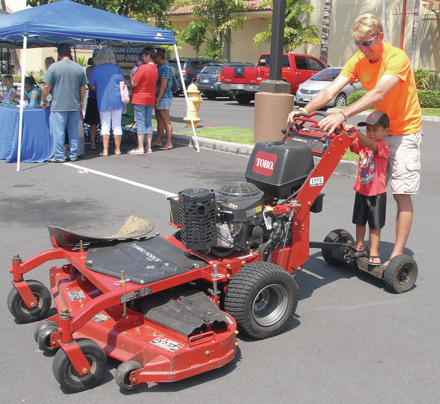 4031298_web1_Touch-a-Truck_0023.jpg