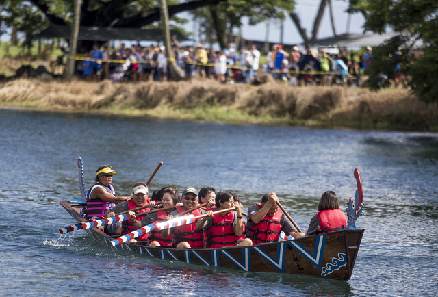 4031458_web1_Haari_Boat_Races_1.jpg