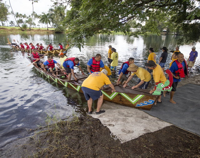 4031458_web1_Haari_Boat_Races_2.jpg