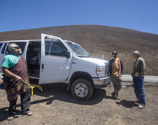 4234906_web1_TMT_Trial_Mauna_Kea_Site_Visit_5.jpg