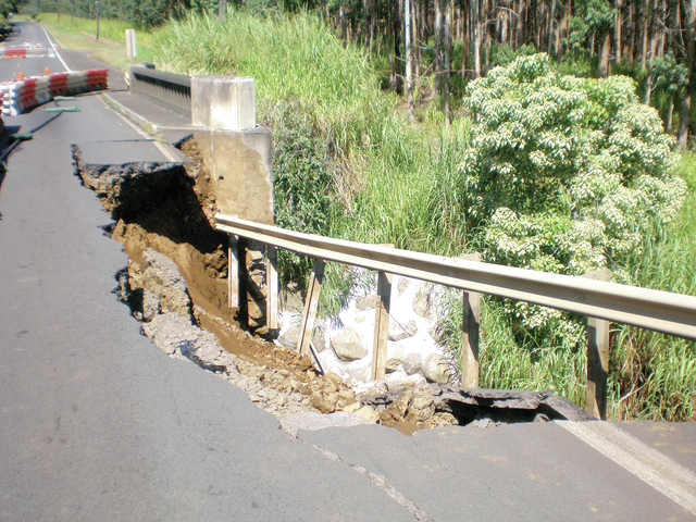 4336723_web1_USGS-Paauilo-Bridge.jpg