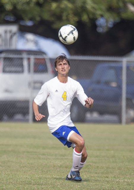 4348228_web1_Hilo_vs_Waiakea_Boys_Soccer_3.jpg