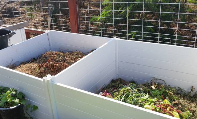 5162159_web1_10-compost-bins-by-dd-copy.jpg