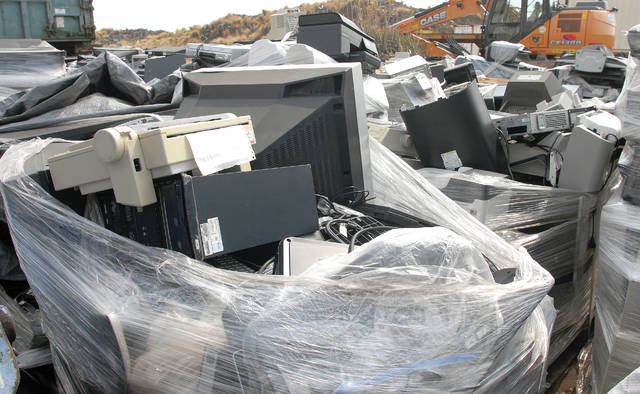 5201690_web1_E-Waste_0010.jpg