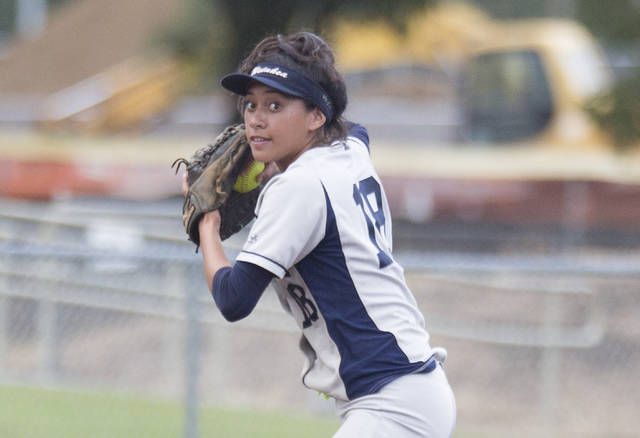 5766218_web1_webHilo_vs_Waiakea_Softball_IMG_2975.jpg