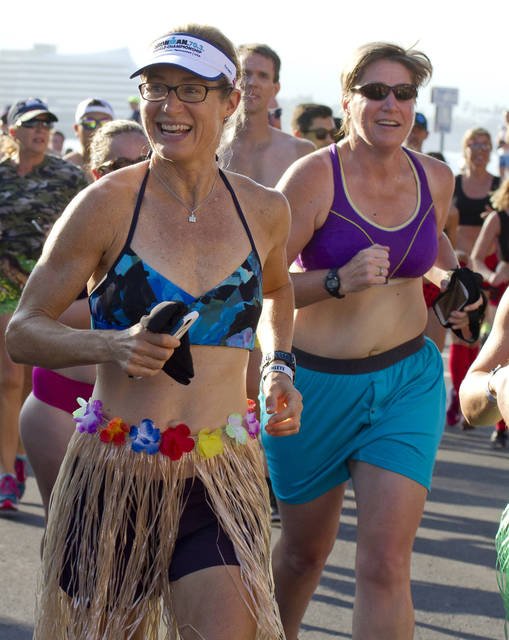 What lies beneath: Underpants Run draws a crowd - West Hawaii Today