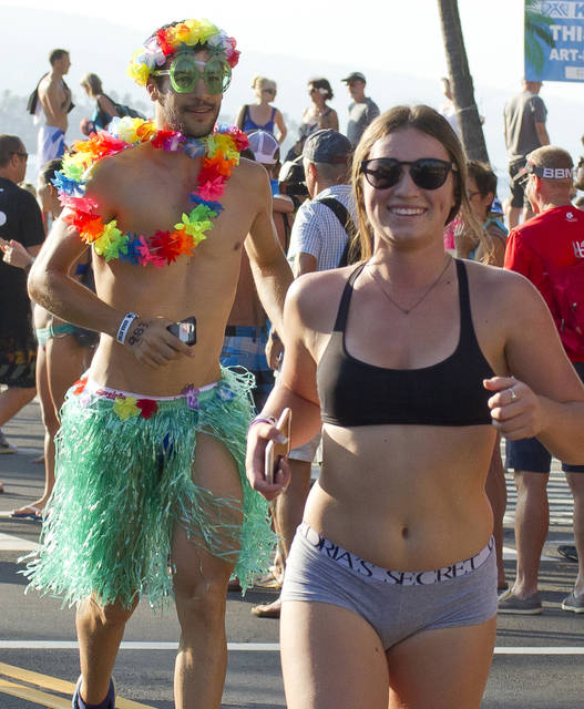 What lies beneath: Underpants Run draws a crowd - West Hawaii Today