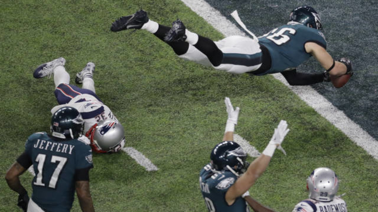 Super Bowl 2018: Zach Ertz's upheld TD caps big night for Eagles