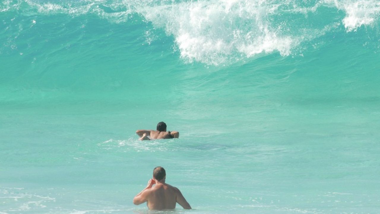 Kua Bay lifeguard bill dies - West Hawaii Today