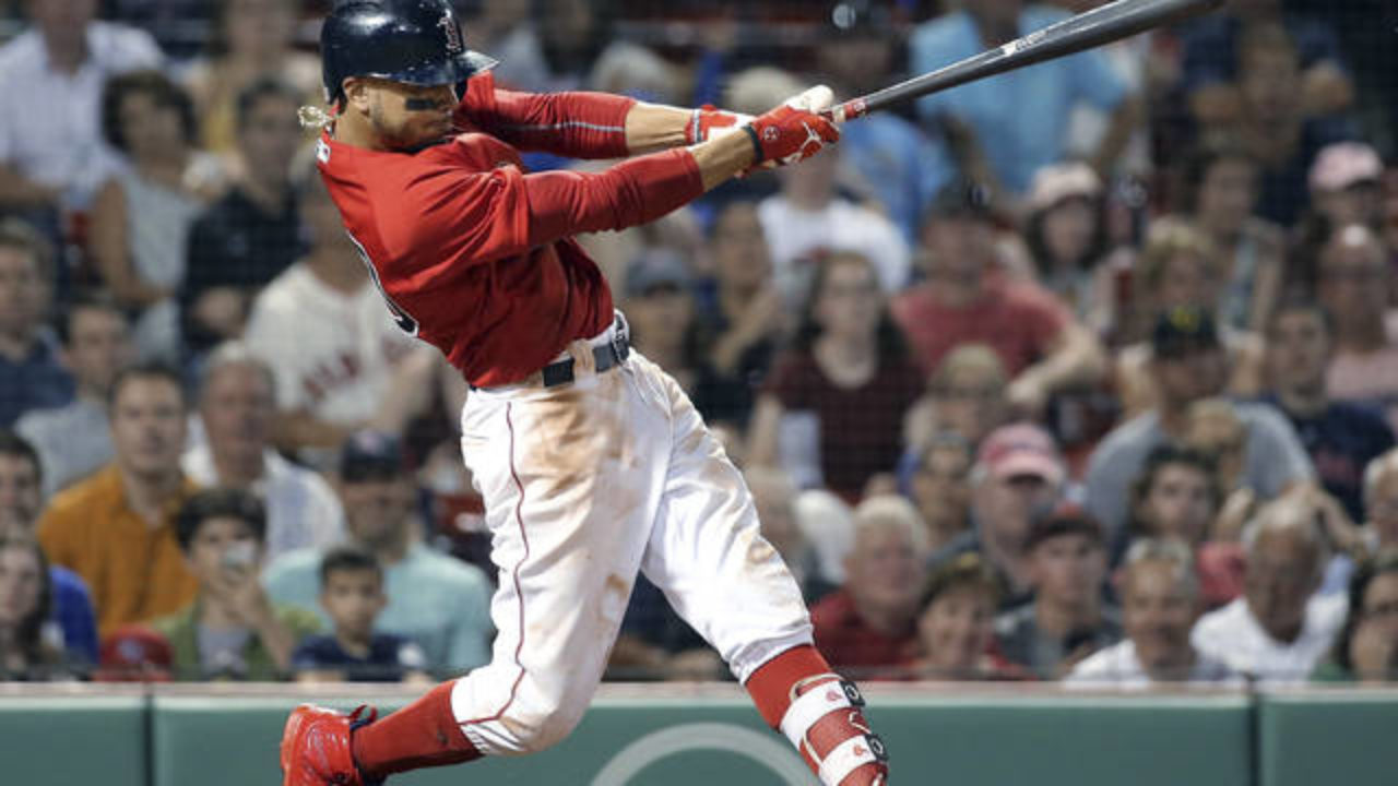 Mookie Betts, Pablo Sandoval homer in Red Sox win over Cardinals