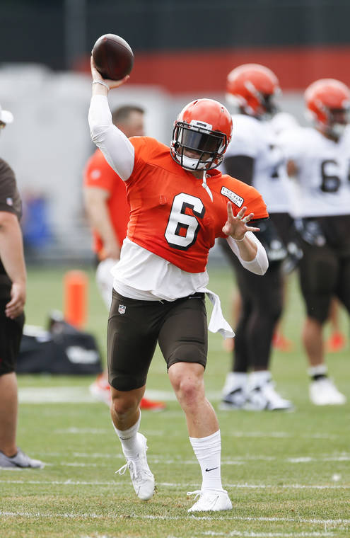 PRACTICE PHOTOS: First practice in new threads for QB Baker Mayfield