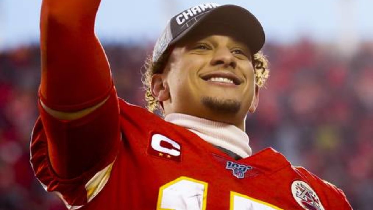 How growing up in baseball groomed Patrick Mahomes for football