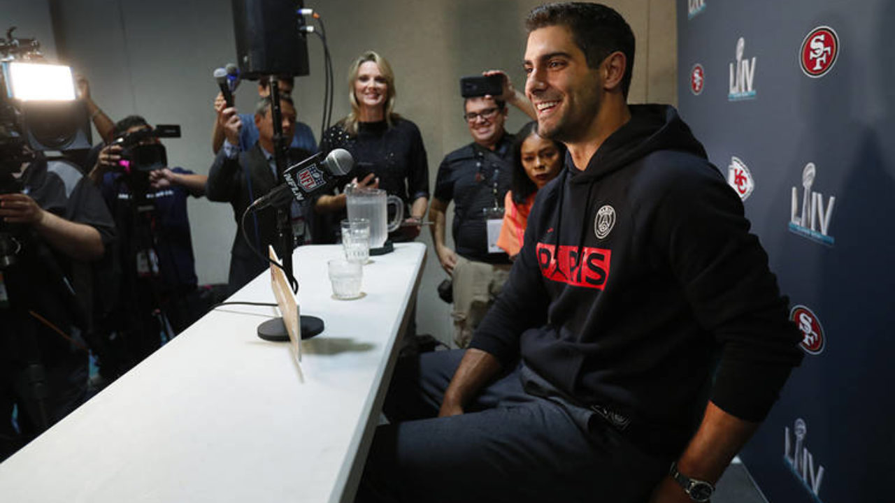 AP source: 49ers rework deal to keep Garoppolo as backup