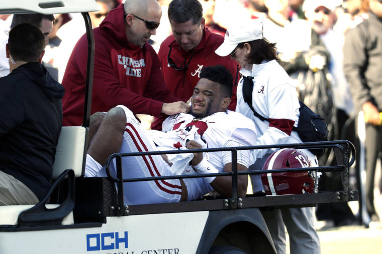 Tua Tagovailoa Returns To Support Alabama, Little Brother Throws First  Touchdown In Front Of Parents 