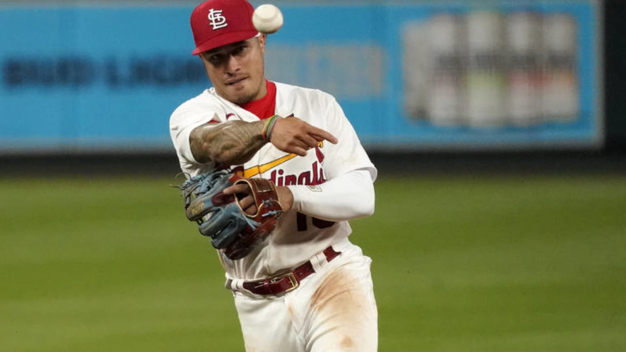 Hawaii's Kolten Wong and Isiah Kiner-Falefa named Gold Glove finalists