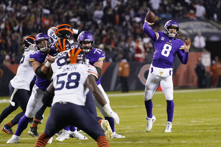 Cousins throws for 2 touchdowns as Vikings beat Bears 17-9 - West Hawaii  Today