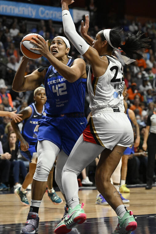 Sun stay alive: Connecticut tops Las Vegas 105-76 in Game 3 of WNBA ...