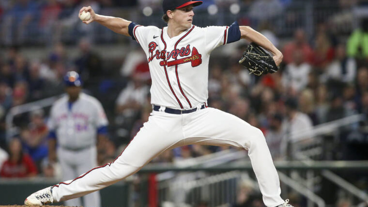Wright outduels Wheeler, Braves blank Phils 3-0 to even NLDS