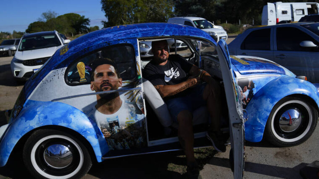 Messi mania grips Argentina in 1st match as World Cup champs