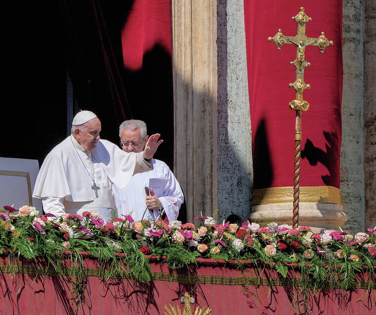 Pope At Easter: Pray For Ukrainian, Russian People, Refugees - West ...