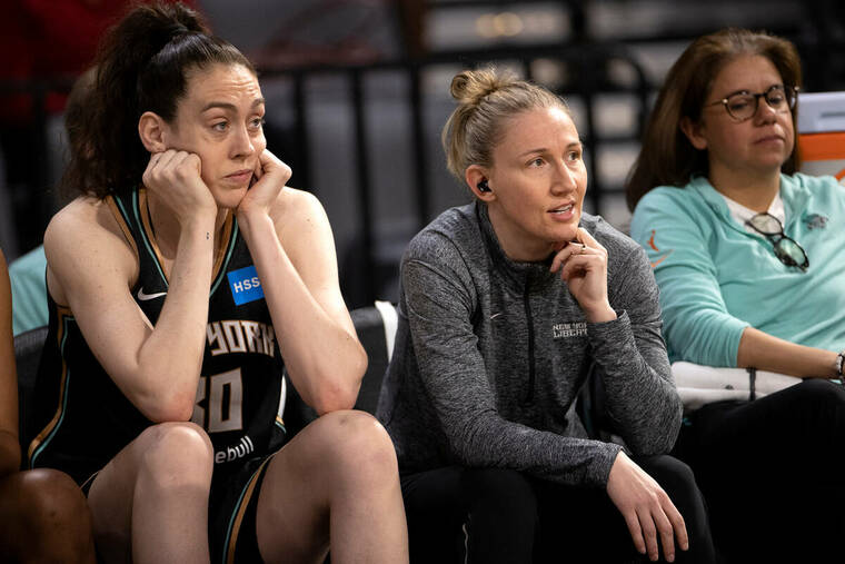 Vandersloot hesitated to join WNBA super team in New York due to mom’s