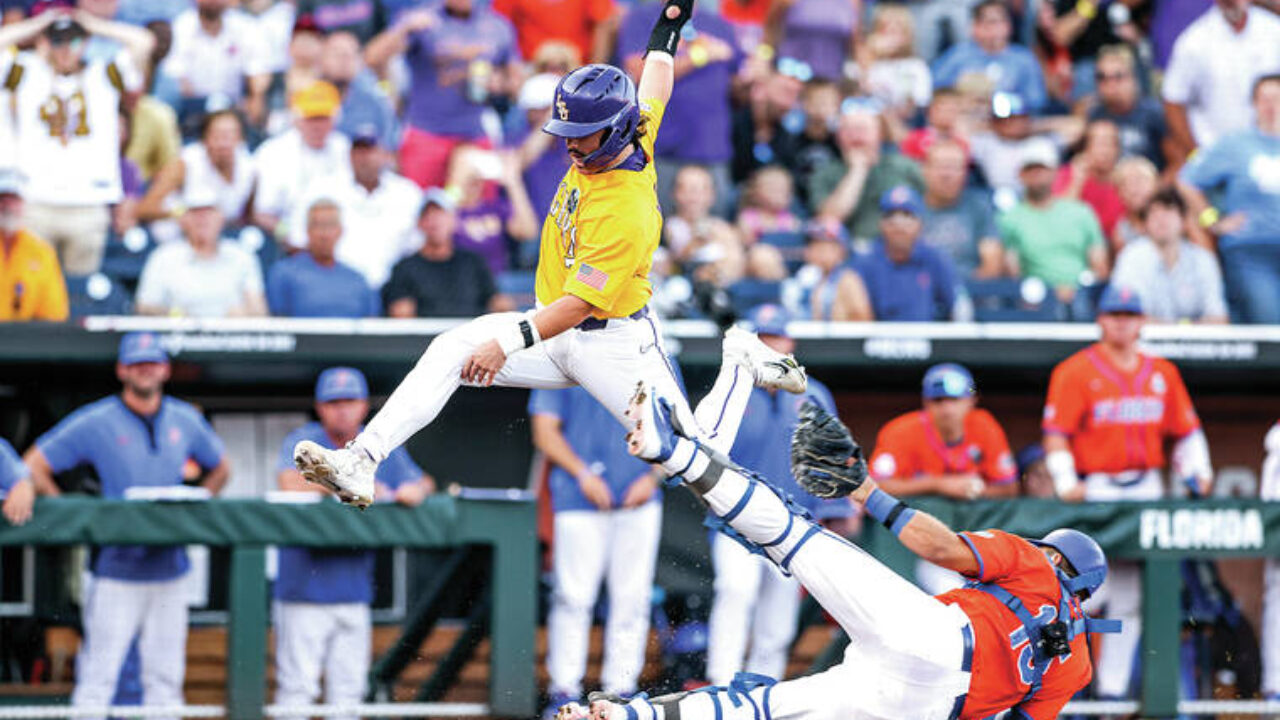 LSU wins 1st College World Series title since 2009, beating Florida 18-4  one day after 20-run loss