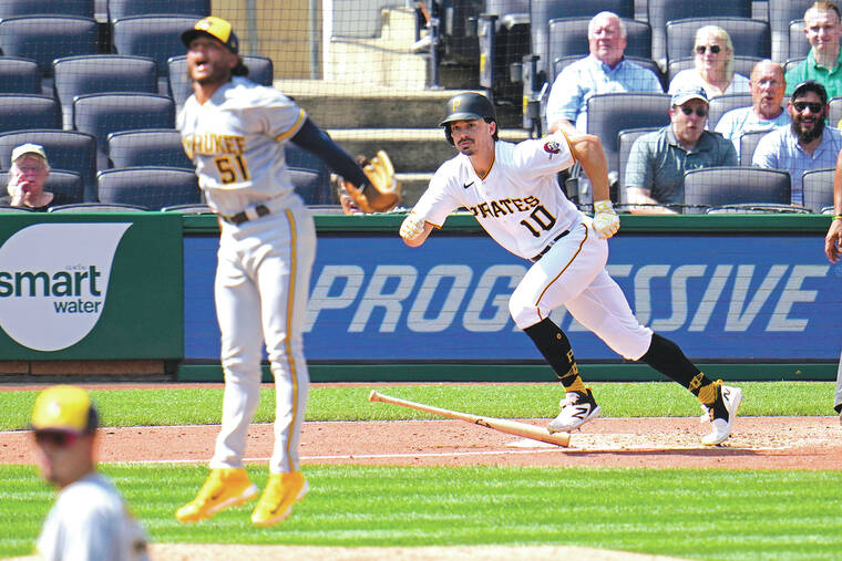 Pirates rally to complete three-game sweep of Padres