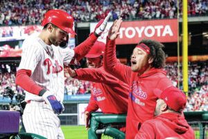 Diamondbacks legend Luis Gonzalez's message to Ketel Marte before Game 3  NLCS walk-off vs. Phillies