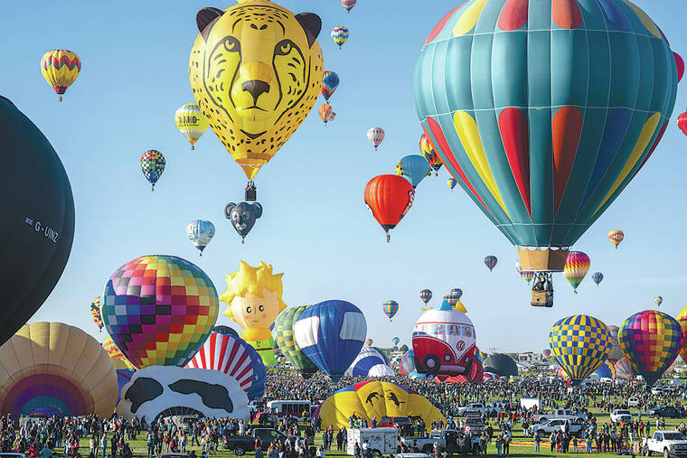 Albuquerque International Balloon Fiesta. Photos of hot-air liftoff