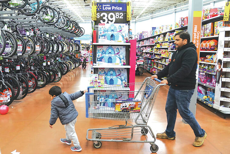 As summer sizzles, US retailers try to move back-to-school shopping to July – West Hawaii Today