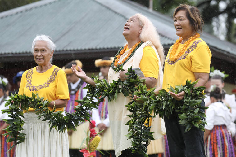 Honoring Queen Lili‘uokalani: Hula halau, visitors celebrate queen’s birthday – West Hawaii Today